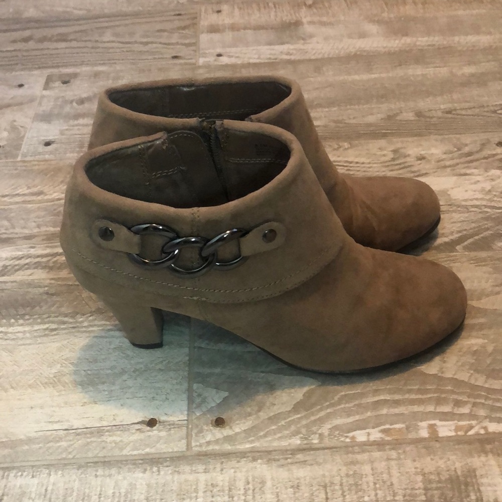 A2 Aersole Booties. Worn once. EUC 8.5M